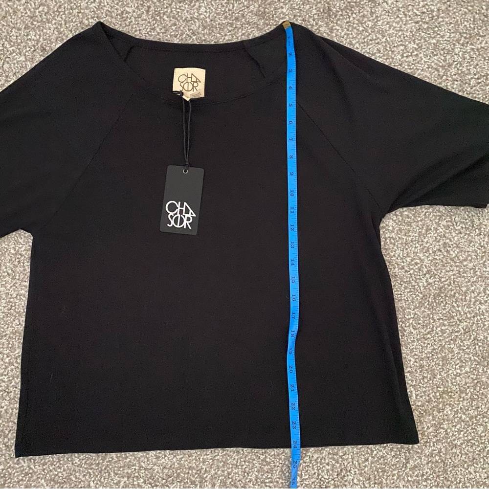 CHASER Black Ribbed Knit Short Sleeved Scoop Neck Tee - Picture 6 of 6